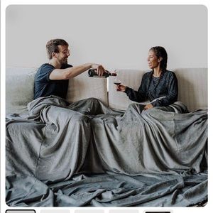 Big blanket company light gray blanket. Brand new in box.